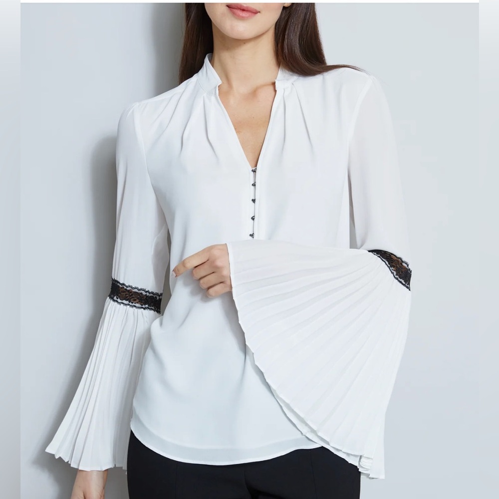 NEW WITH TAGS T-Tahari Pleated Lace Sleeve Shirt